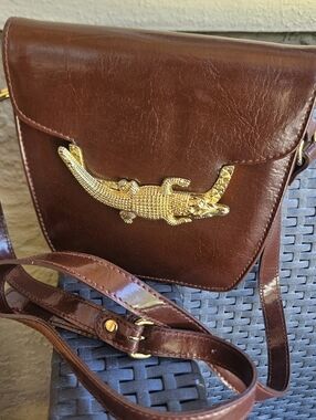Alligator BROWN CROSSBODY Handbag, Gold  Crocodile Emblem Purse